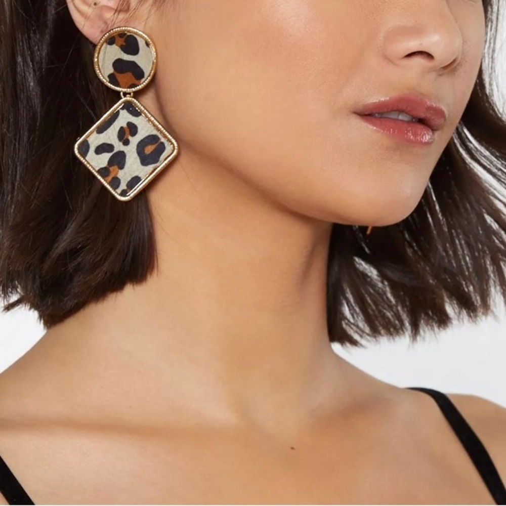 NASTY GAL Mobwife‎ Caught My Attention Leopard print Huge Drop Earrings